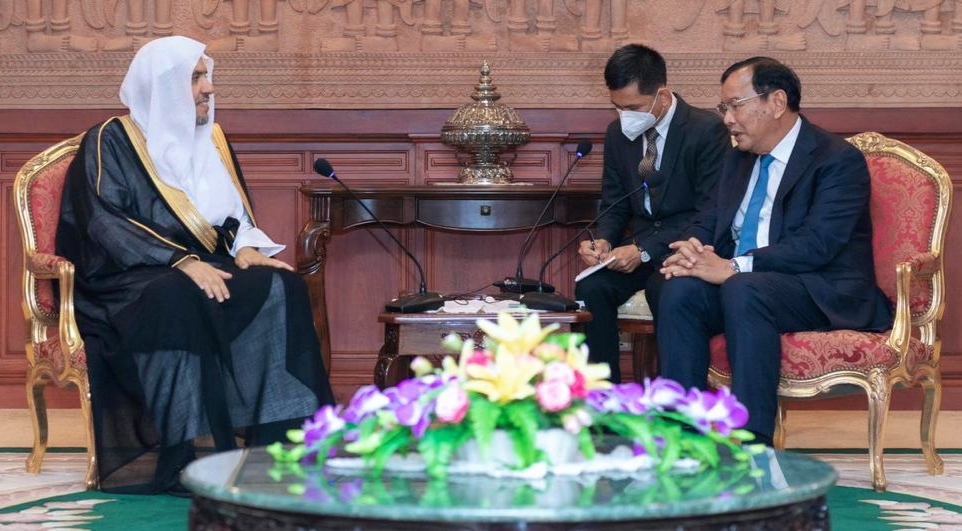 أمين عام رابطة العالم الإسلامي يزور كمبوديا