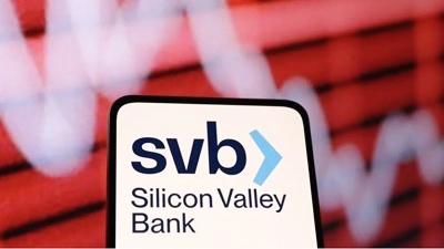 كيف إنهار بنك ”سيليكون فالي SVB“ الأمريكي