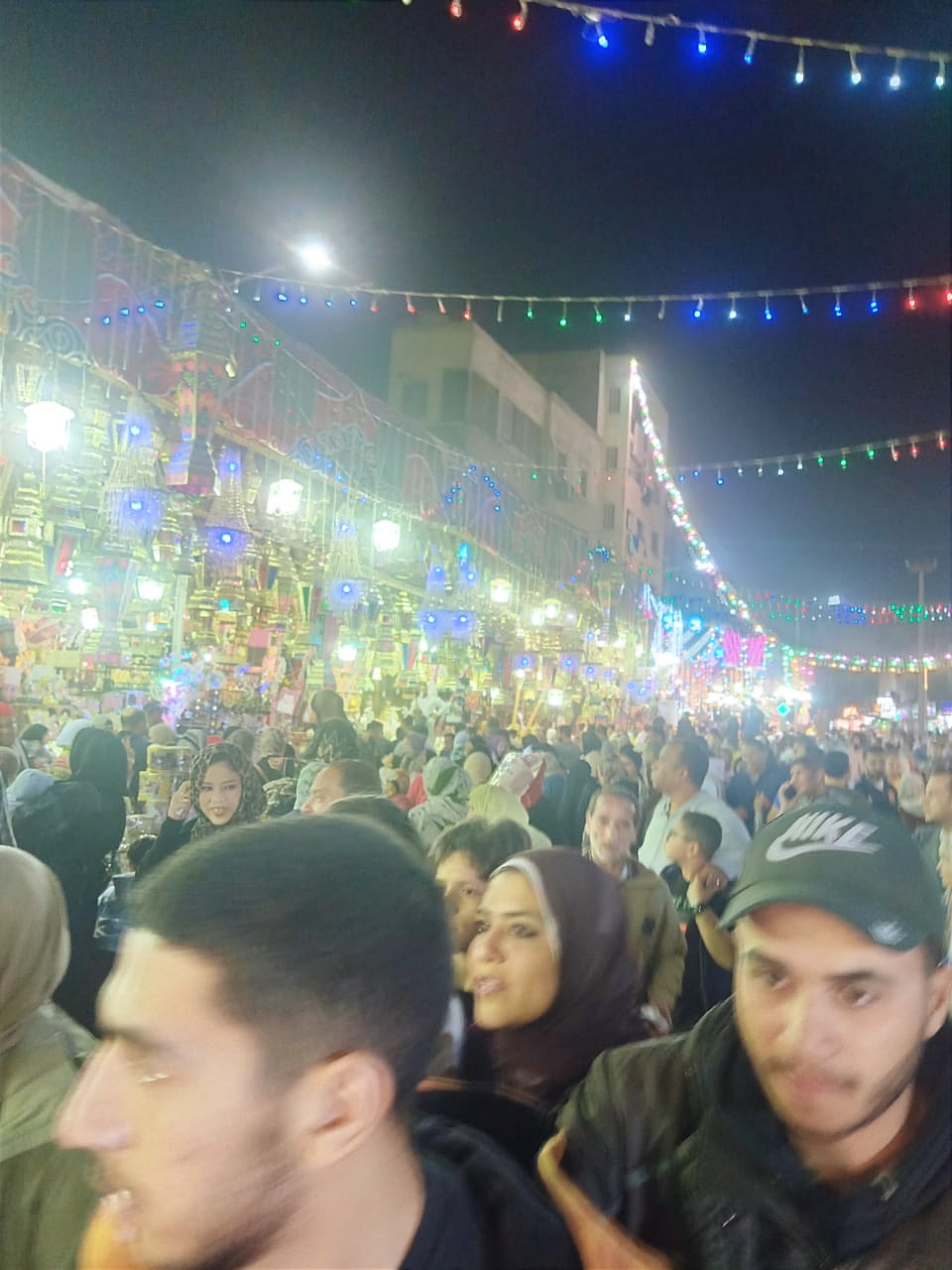 بالصور..المصريون يستعدون لإستقبال رمضان